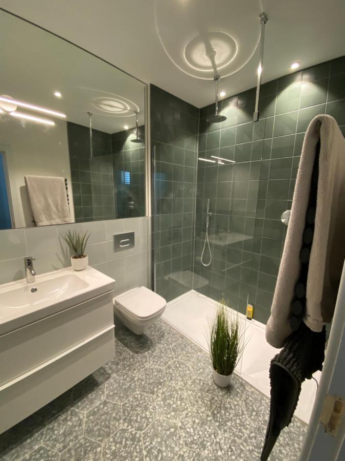 Road, Stylish Townhouse Holiday home *